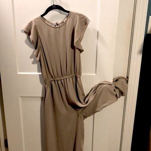 Soft, silk jumpsuit with keyhole back